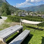 Hyggelig Og Velutstyrt I Sentrum Appartement Lom