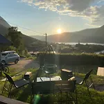 Hyggelig Og Velutstyrt I Sentrum Lom