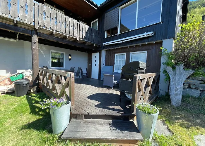 Hyggelig Og Velutstyrt I Sentrum * Lom