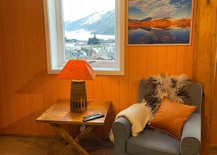 Hyggelig Og Velutstyrt I Sentrum Apartament